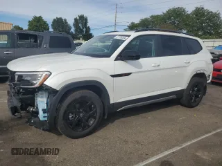 2024 Volkswagen Atlas Peak Edition SEL with VIN 1V2GR2CAXRC573888, listed as a Copart auction lot 67709534 with 981 mi miles and Salvage title. Bid and sale history available at DreamBid. Image 1.