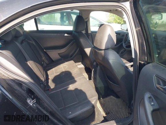 2012 Volkswagen Jetta SE z VIN 3VWDX7AJ4CM061850, wystawiony jako IAAI lot #42564886 z przebiegiem 234 129 mil mil oraz . Historia ofert i sprzedaży dostępna na DreamBid. Obrazek 8.
