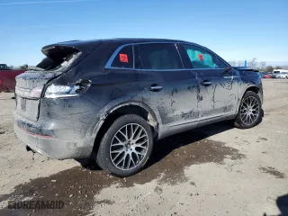 2019 Lincoln Nautilus Reserve with VIN 2LMPJ8LP0KBL52855, listed as a Copart auction lot 88999775 with 36,999 mi miles and Salvage Title. Bid and sale history available at carsss.com. Image 3.