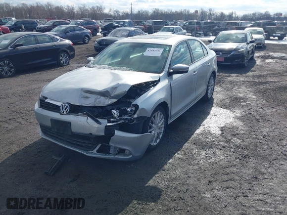 2011 Volkswagen Jetta SE with VIN 3VWDZ7AJ7BM368275, listed as a IAAI auction lot 41444681 with 139,828 mi miles and . Bid and sale history available at DreamBid. Image 2.