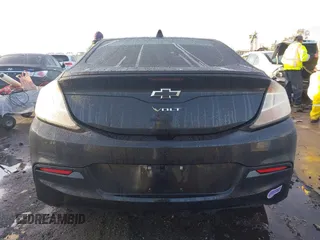 2019 Chevrolet Volt LT with VIN 1G1RC6S55KU131150, listed as a IAAI auction lot 41573256 with 124,418 mi miles. Bid and sale history available at carsss.com. Image 17.