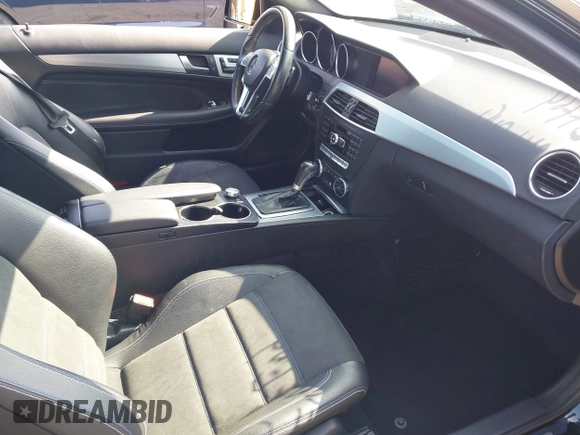 2015 Mercedes-Benz C 250 with VIN WDDGJ4HB7FG390528, listed as a IAAI auction lot 42608653 with 126,314 mi miles and . Bid and sale history available at DreamBid. Image 5.
