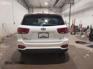 2019 Kia Sorento LX with VIN 5XYPGDA36KG542596, listed as a IAAI auction lot 40921931 with 115,716 mi miles. Bid and sale history available at carsss.com. Image 17.