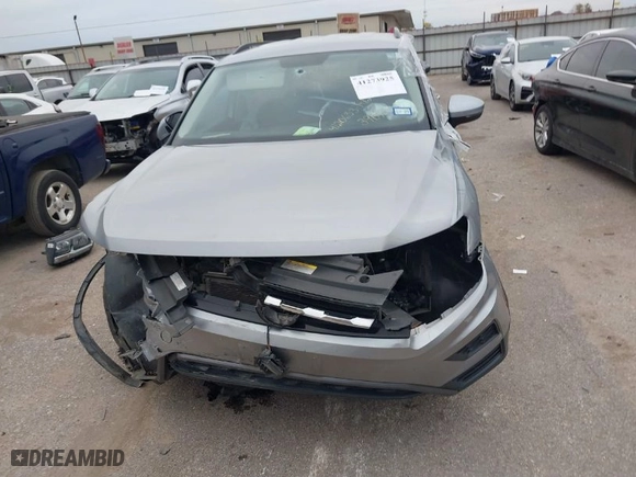 2021 Volkswagen Tiguan S with VIN 3VV1B7AX6MM053907, listed as a IAAI auction lot 41273925 with 109,761 mi miles. Bid and sale history available at carsss.com. Image 12.