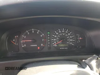 2000 Toyota Sienna LE z VIN 4T3ZF13C8YU250689, wystawiony jako Copart lot #57168425 z przebiegiem 133 890 mil mil oraz Szkody całkowita. Historia ofert i sprzedaży dostępna na DreamBid. Obrazek 9.