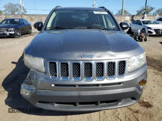 2011 Jeep Compass Latitude with VIN 1J4NT1FB1BD219826, listed as a Copart auction lot 44562315 with 116,006 mi miles and Clean Title. Bid and sale history available at carsss.com. Image 5.