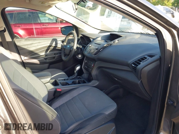 2017 Ford Escape S с VIN 1FMCU0F79HUB52297, выставлен на аукционе IAAI как лот 42577881 с пробегом 89 931 миль миль и . История ставок и продаж доступна на DreamBid. Изображение 5.