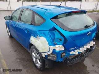2014 Ford Focus SE with VIN 1FADP3K23EL162634, listed as a IAAI auction lot 41772913 with 113,405 mi miles. Bid and sale history available at carsss.com. Image 3.