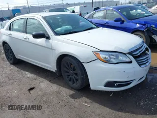 2014 Chrysler 200 Limited with VIN 1C3CCBCG5EN152637, listed as a IAAI auction lot 41958155 with 144,246 mi miles. Bid and sale history available at carsss.com. Image 1.