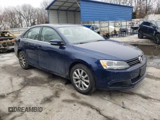 2013 Volkswagen Jetta SE with VIN 3VWDX7AJ4DM362409, listed as a Copart auction lot 43347145 with 85,335 mi miles and Salvage title. Bid and sale history available at DreamBid. Image 4.