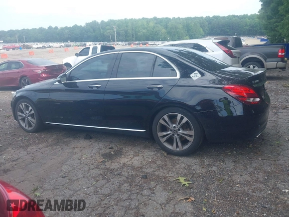 2018 Mercedes-Benz C 300 с VIN 55SWF4JB2JU248820, выставлен на аукционе IAAI как лот 42538805 с пробегом 148 140 миль миль и . История ставок и продаж доступна на DreamBid. Изображение 14.