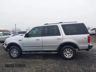 2000 Ford Expedition XLT with VIN 1FMPU16L7YLA54864, listed as a IAAI auction lot 41729630 with 187,444 mi miles and . Bid and sale history available at DreamBid. Image 14.