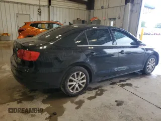 2013 Volkswagen Jetta SE with VIN 3VWDX7AJ7DM258142, listed as a Copart auction lot 61246195 with 125,770 mi miles and Non repairable. Bid and sale history available at DreamBid. Image 3.