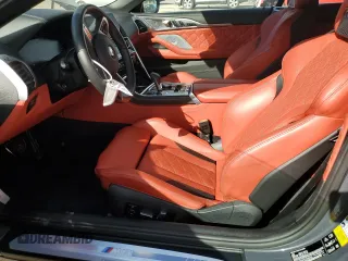 2020 BMW M8 Competition z VIN WBSDZ0C07LCD56155, wystawiony jako Copart lot #81146663 z przebiegiem 16 085 mil mil oraz . Historia ofert i sprzedaży dostępna na DreamBid. Obrazek 7.