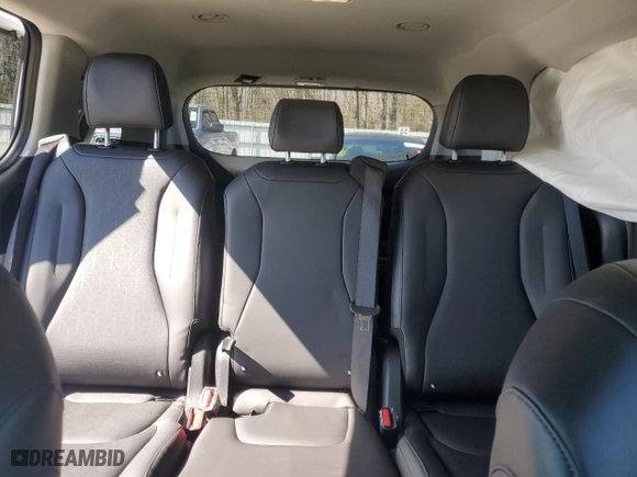 2024 Kia Carnival SX with VIN KNDNE5H30R6370054, listed as a Copart auction lot 50648975 with 15,066 mi miles and Salvage Title. Bid and sale history available at carsss.com. Image 10.
