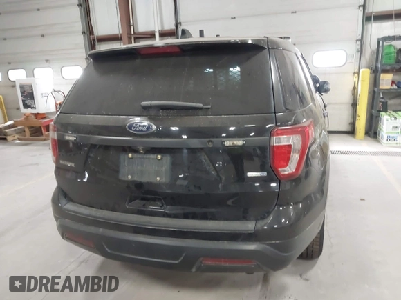 2018 Ford Police Interceptor Utility z VIN 1FM5K8AR5JGB91950, wystawiony jako IAAI lot #41976863 z przebiegiem Nie podano mil oraz . Historia ofert i sprzedaży dostępna na DreamBid. Obrazek 16.