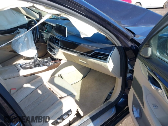 2018 BMW 7 Series 740i xDrive with VIN WBA7E4C54JGV23736, listed as a IAAI auction lot 41457470 with 70,243 mi miles. Bid and sale history available at carsss.com. Image 5.