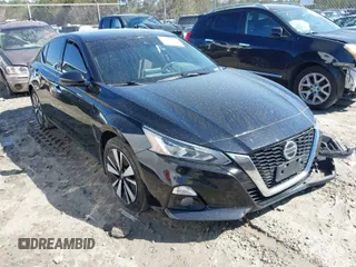 2020 Nissan Altima 2.5 SV with VIN 1N4BL4DVXLC285909, listed as a IAAI auction lot 41798126 with 158,461 mi miles. Bid and sale history available at carsss.com. Image 1.