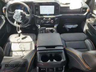 2024 Ford F-150 с VIN 1FTFW4L80RFA70206, выставлен на аукционе Copart как лот 49126225 с пробегом 8 183 миль миль и Списание • Salvage title. История ставок и продаж доступна на DreamBid. Изображение 8.