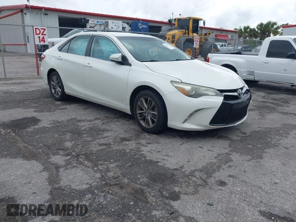 2015 Toyota Camry XLE with VIN 4T1BF1FK6FU081797, listed as a IAAI auction lot 41994718 with 68,899 mi miles. Bid and sale history available at carsss.com. Image 1.