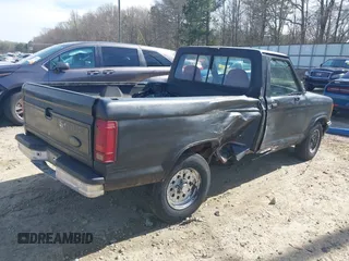 1992 Ford Ranger XLT z VIN 1FTCR10X3NUA73868, wystawiony jako IAAI lot #41836220 z przebiegiem 97 165 mil mil oraz . Historia ofert i sprzedaży dostępna na DreamBid. Obrazek 4.