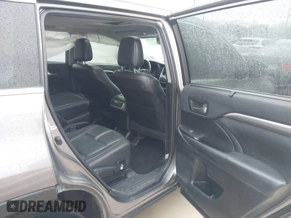 2019 Toyota Highlander SE с VIN 5TDKZRFH6KS566163, выставлен на аукционе IAAI как лот 41714920 с пробегом 87 132 миль миль и . История ставок и продаж доступна на DreamBid. Изображение 8.