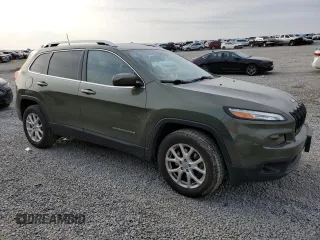 2018 Jeep Cherokee Latitude Plus with VIN 1C4PJMLB6JD602685, listed as a Copart auction lot 53741765 with 105,984 mi miles and Salvage title. Bid and sale history available at DreamBid. Image 4.