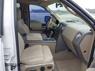 2004 Ford F-150 XLT with VIN 1FTPW14544KC72635, listed as a IAAI auction lot 42016190 with 212,694 mi miles. Bid and sale history available at carsss.com. Image 5.