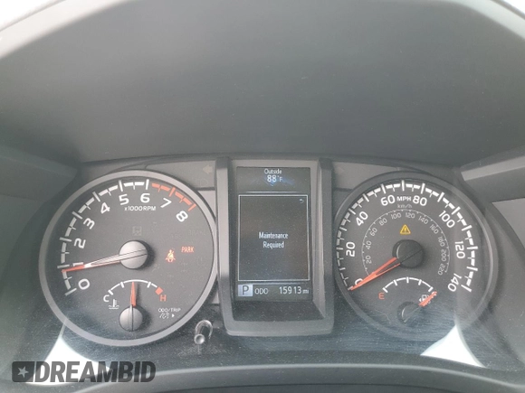 2023 Toyota Tacoma SR z VIN 3TMCZ5AN2PM636047, wystawiony jako Copart lot #55174225 z przebiegiem 15 913 mil mil oraz Szkoda całkowita • Salvage title. Historia ofert i sprzedaży dostępna na DreamBid. Obrazek 9.