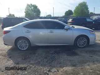 2016 Lexus ES 330 z VIN 58ABK1GG9GU016619, wystawiony jako IAAI lot #42167666 z przebiegiem 135 010 mil mil oraz . Historia ofert i sprzedaży dostępna na DreamBid. Obrazek 12.