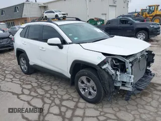 2023 Toyota RAV4 XLE with VIN 2T3P1RFV5PW350751, listed as a IAAI auction lot 41701062 with 32,607 mi miles. Bid and sale history available at carsss.com. Image 1.