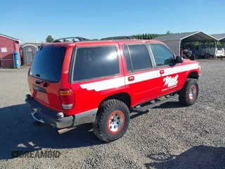 1998 Ford Explorer XL z VIN 1FMZU34E7WZB09834, wystawiony jako IAAI lot #42661901 z przebiegiem 151 236 mil mil oraz . Historia ofert i sprzedaży dostępna na DreamBid. Obrazek 4.