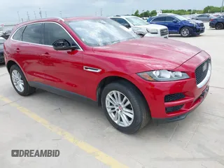 2020 Jaguar F-Pace 30t Prestige z VIN SADCK2GXXLA621934, wystawiony jako IAAI lot #42096404 z przebiegiem 132 461 mil mil oraz . Historia ofert i sprzedaży dostępna na DreamBid. Obrazek 1.