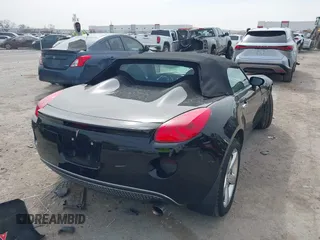 2007 Pontiac Solstice z VIN 1G2MB35B87Y135895, wystawiony jako IAAI lot #41733986 z przebiegiem 50 109 mil mil oraz . Historia ofert i sprzedaży dostępna na DreamBid. Obrazek 4.