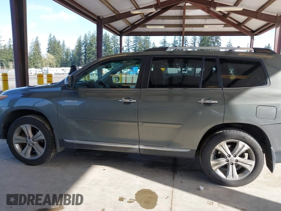 2012 Toyota Highlander Limited with VIN 5TDDK3EH5CS101760, listed as a IAAI auction lot 41993875 with 318,423 mi miles. Bid and sale history available at carsss.com. Image 14.