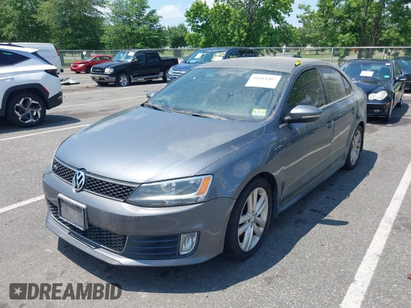 2014 Volkswagen Jetta GLI Autobahn with VIN 3VW5T7AJ6EM201416, listed as a IAAI auction lot 42684207 with 164,905 mi miles and . Bid and sale history available at DreamBid. Image 17.