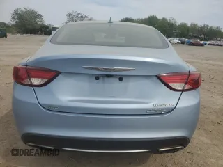 2015 Chrysler 200 C z VIN 1C3CCCEG8FN664591, wystawiony jako Copart lot #54296575 z przebiegiem 192 395 mil mil oraz Szkody całkowita. Historia ofert i sprzedaży dostępna na DreamBid. Obrazek 6.