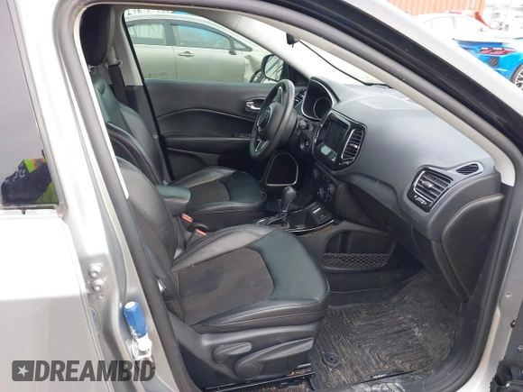 2021 Jeep Compass Latitude with VIN 3C4NJCBB2MT526500, listed as a IAAI auction lot 41642304 with 51,315 mi miles and . Bid and sale history available at carsss.com. Image 5.