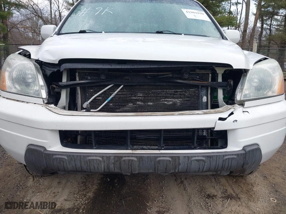 2004 Honda Pilot EX with VIN 2HKYF185X4H571558, listed as a IAAI auction lot 41901839 with 196,703 mi miles. Bid and sale history available at carsss.com. Image 6.