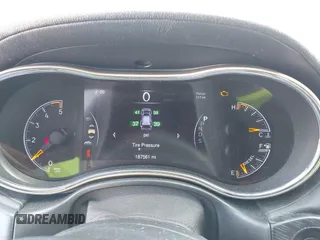 2014 Jeep Grand Cherokee Summit with VIN 1C4RJFJM5EC377129, listed as a IAAI auction lot 41763932 with 187,561 mi miles and . Bid and sale history available at DreamBid. Image 7.