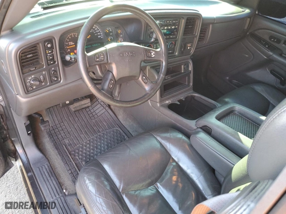 2004 GMC Sierra 1500 SLT with VIN 1GTEK19T44E393660, listed as a Copart auction lot 47987365 with 215,828 mi miles and Clean Title. Bid and sale history available at carsss.com. Image 8.