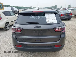 2022 Jeep Compass Latitude z VIN 3C4NJDBBXNT194359, wystawiony jako IAAI lot #42434355 z przebiegiem 45 090 mil mil oraz . Historia ofert i sprzedaży dostępna na DreamBid. Obrazek 17.