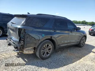 2022 Ford Explorer XLT with VIN 1FMSK7DH3NGB60332, listed as a Copart auction lot 57460815 with 40,812 mi miles and Salvage title. Bid and sale history available at DreamBid. Image 3.