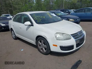 2008 Volkswagen Jetta SE z VIN 3VWRZ71KX8M173889, wystawiony jako IAAI lot #42062818 z przebiegiem Nie podano mil oraz . Historia ofert i sprzedaży dostępna na DreamBid. Obrazek 1.
