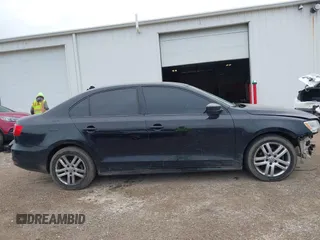 2015 Volkswagen Jetta S с VIN 3VW2K7AJ5FM354165, выставлен на аукционе IAAI как лот 42145647 с пробегом 77 653 миль миль и . История ставок и продаж доступна на DreamBid. Изображение 13.