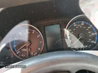 2018 Toyota RAV4 XLE z VIN 2T3RFREV5JW767239, wystawiony jako Copart lot #53781833 z przebiegiem Nie podano mil oraz Szkoda całkowita • Salvage title. Historia ofert i sprzedaży dostępna na DreamBid. Obrazek 9.