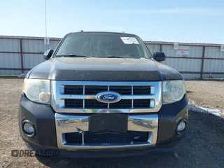 2010 Ford Escape Limited z VIN 1FMCU9E74AKB24589, wystawiony jako IAAI lot #42119996 z przebiegiem 154 745 mil mil oraz . Historia ofert i sprzedaży dostępna na DreamBid. Obrazek 12.