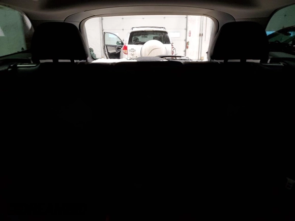 2017 Volvo XC60 Inscription с VIN YV440MRU5H2133235, выставлен на аукционе Copart как лот 46669455 с пробегом 76 235 миль миль и Списание • Salvage title. История ставок и продаж доступна на DreamBid. Изображение 10.