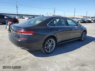 2020 Volkswagen Passat 2.0T SE with VIN 1VWSA7A31LC016120, listed as a Copart auction lot 39723313 with 51,619 mi miles. Bid and sale history available at carsss.com. Image 3.