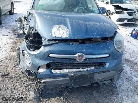 2017 FIAT 500X Urbana Edition with VIN ZFBCFXCB5HP582099, listed as a IAAI auction lot 41271187 with 51,137 mi miles. Bid and sale history available at carsss.com. Image 6.
